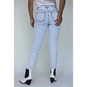 Free People CRVY acid washed tapered leg jeans size 32 NWT